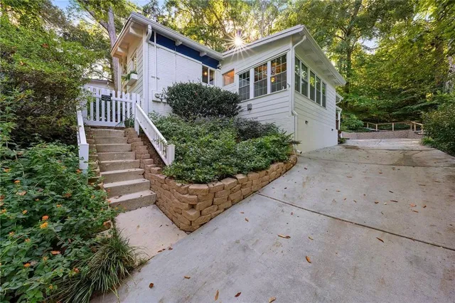 $500,000 | 2632 Defoors Ferry Road Northwest, Atlanta, GA 30318