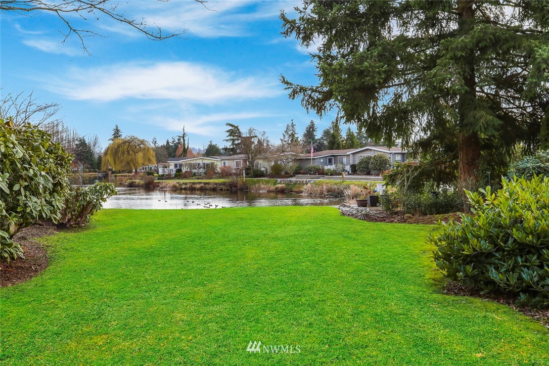 23623 Lake Drive West Bothell, WA 98021 - Photo 3 of 38