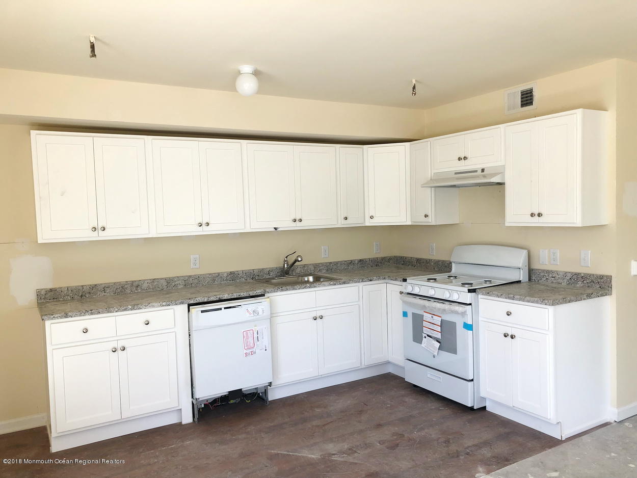 6 Abbey Road Tinton Falls, NJ 07753 - Photo 5 of 6 Enclave at Shark River