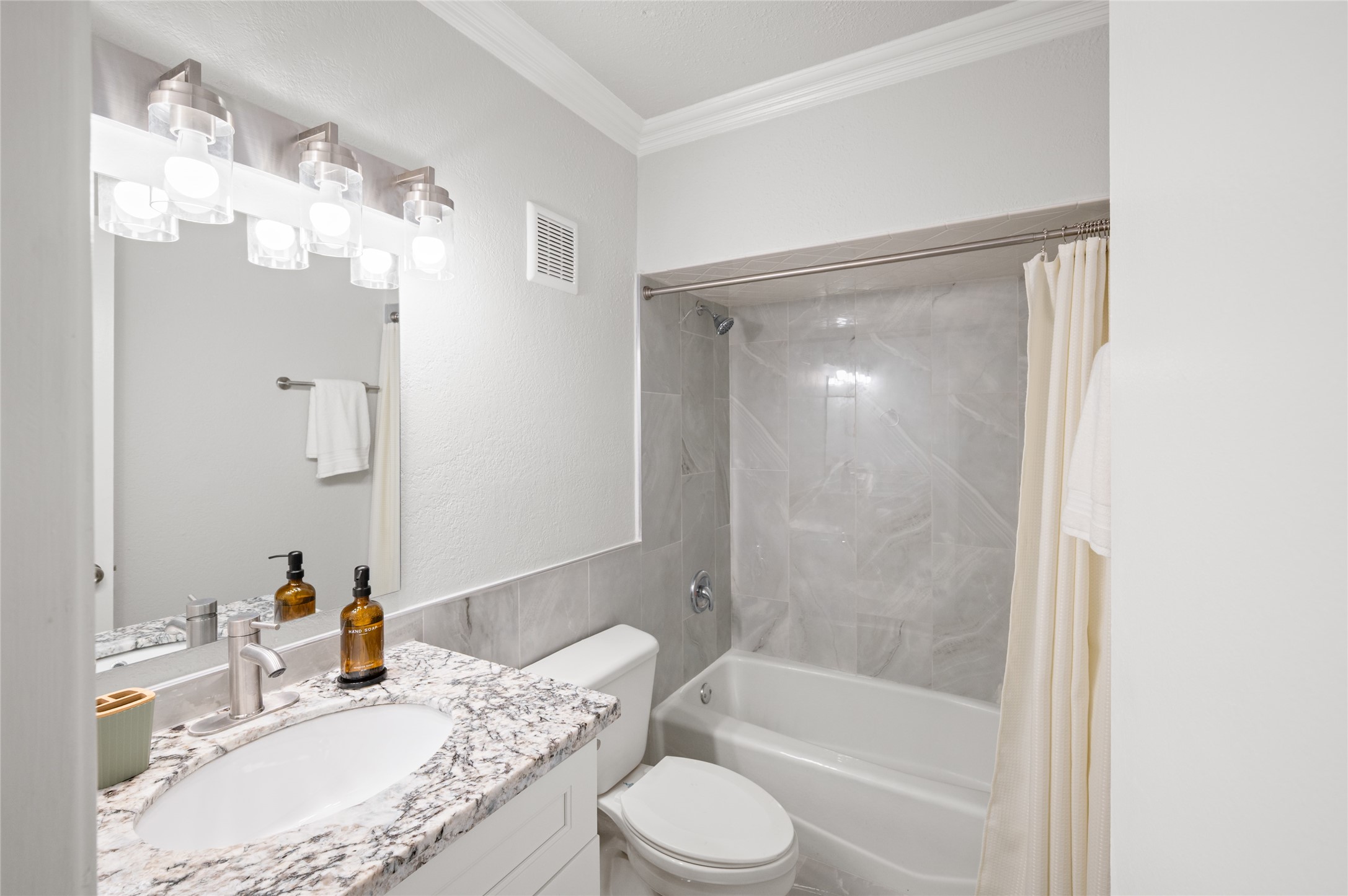 928 Ferry Road, Unit 215 Galveston, TX 77550 - Photo 7 of 23