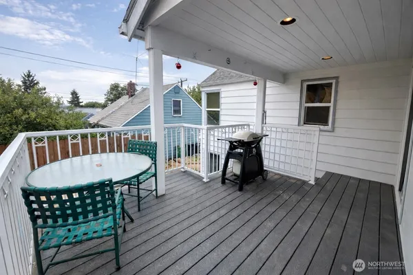 $899,000 | 347 Northwest 52nd Street, Seattle, WA 98107