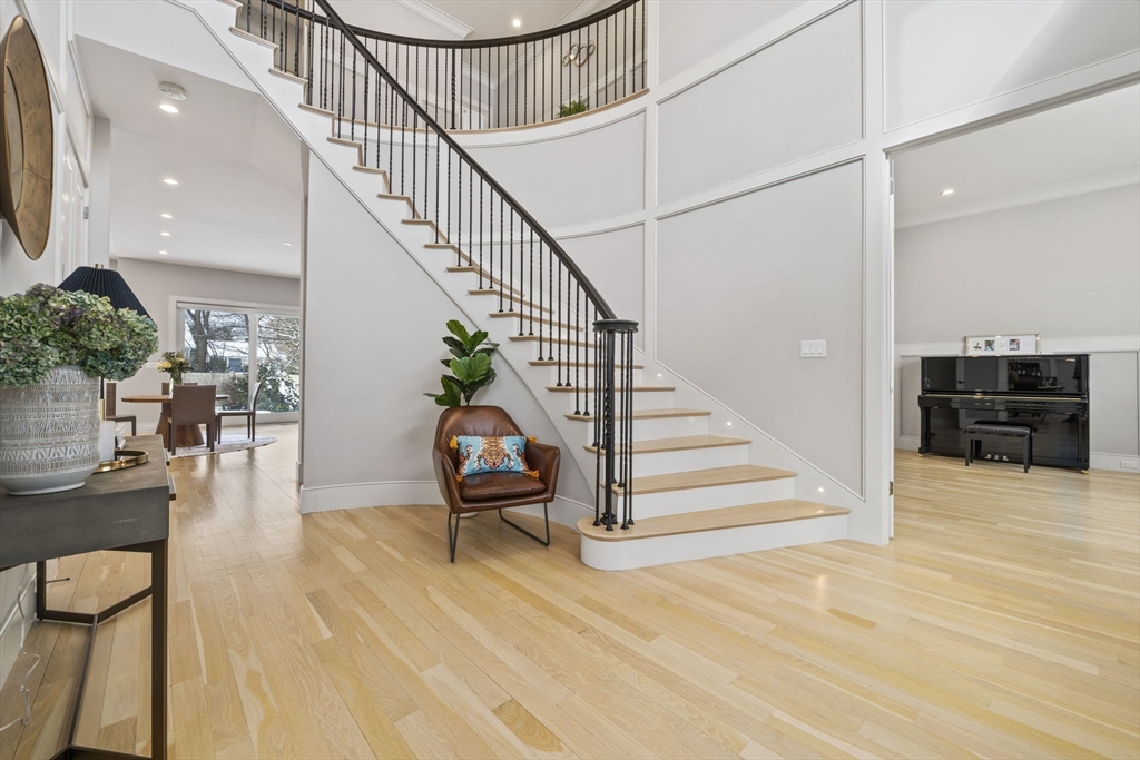 28 Boulder Road Newton, MA 02459 - Photo 2 of 42