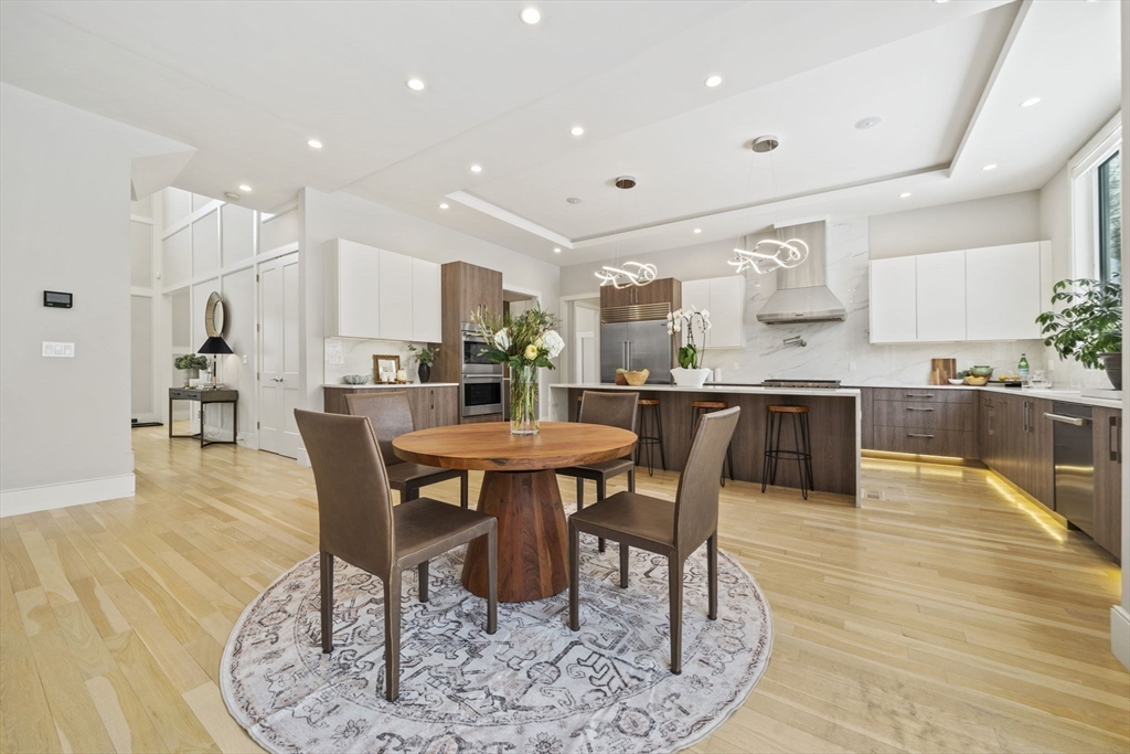 28 Boulder Road Newton, MA 02459 - Photo 7 of 42