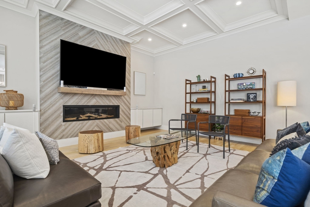 28 Boulder Road Newton, MA 02459 - Photo 8 of 42