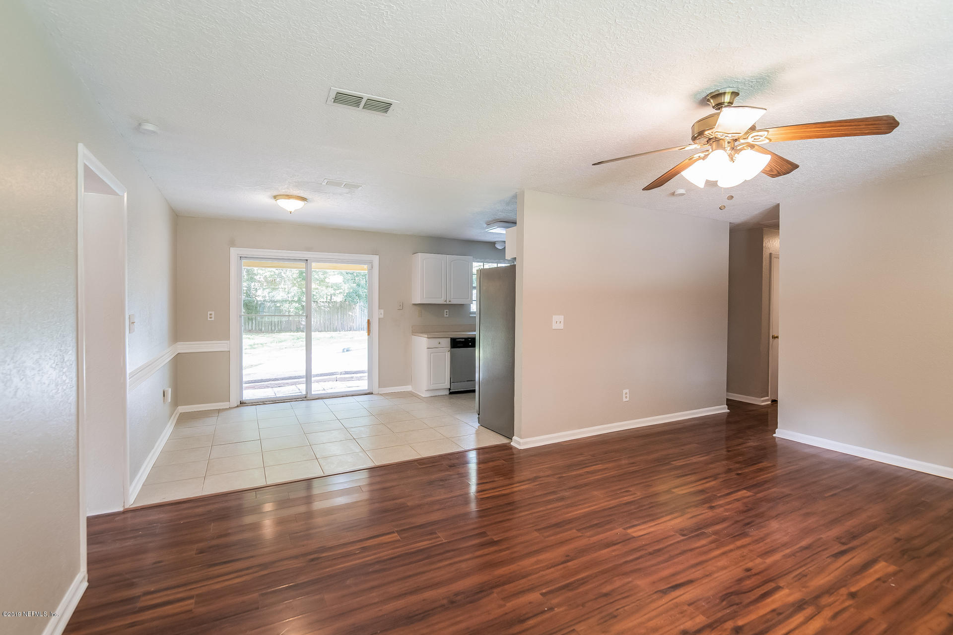 1145 Bacall Road Jacksonville, FL 32218 - Photo 4 of 24 photo_04