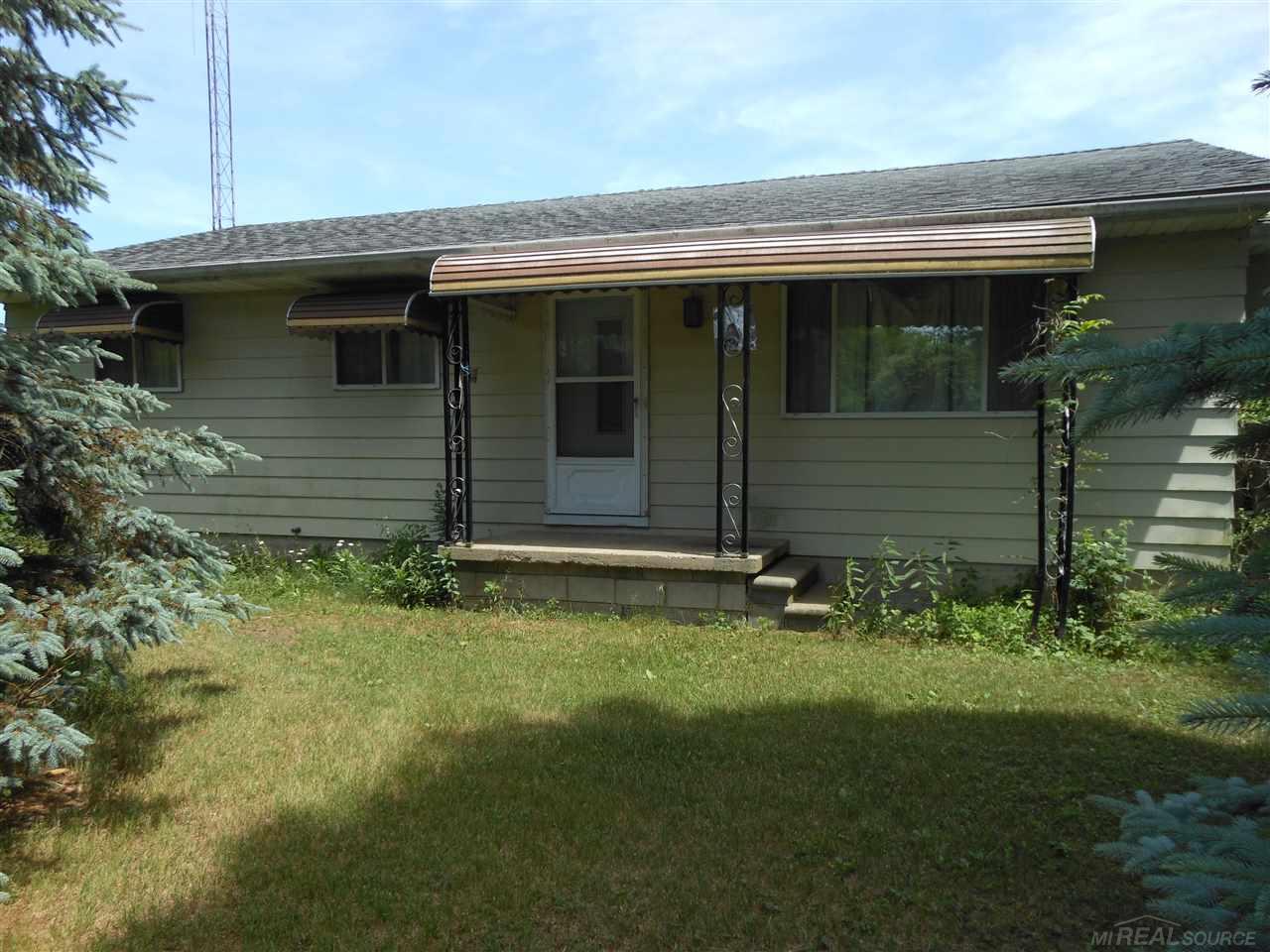 1765 Rowe Road Carsonville, MI 48419 - Photo 3 of 21 31351818-2.JPG