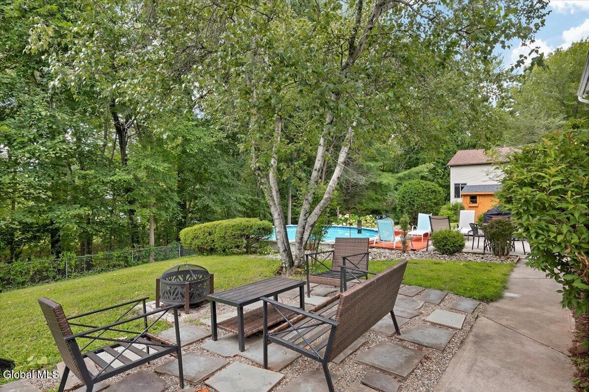 2942 West Old State Road Schenectady, NY 12303 - Photo 28 of 31 yard 2