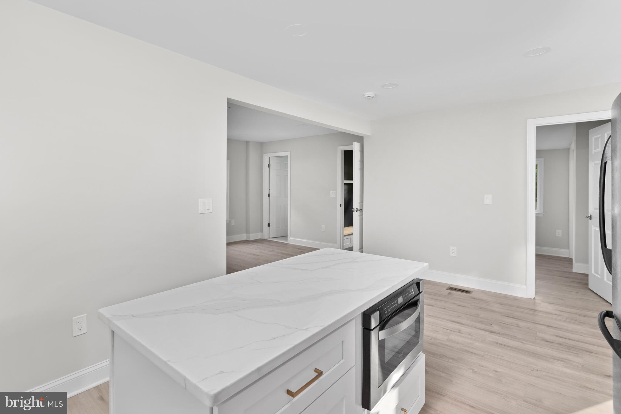 256 Ewingville Road Ewing, NJ 08638 - Photo 13 of 38