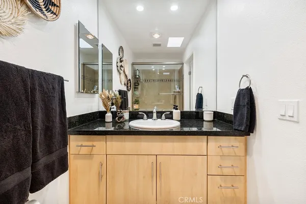 $460,000 | 7826 Topanga Canyon Boulevard, Unit 301, Canoga Park, CA 91304