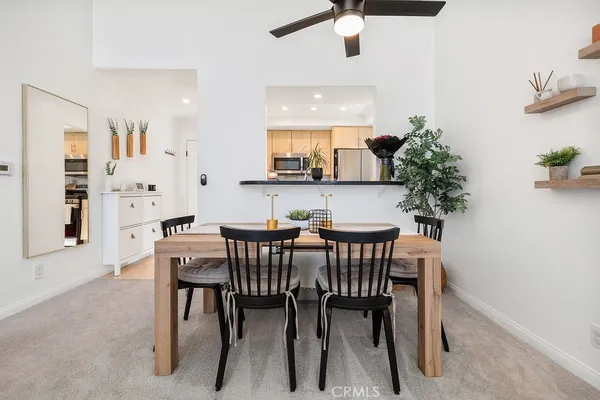 $460,000 | 7826 Topanga Canyon Boulevard, Unit 301, Canoga Park, CA 91304