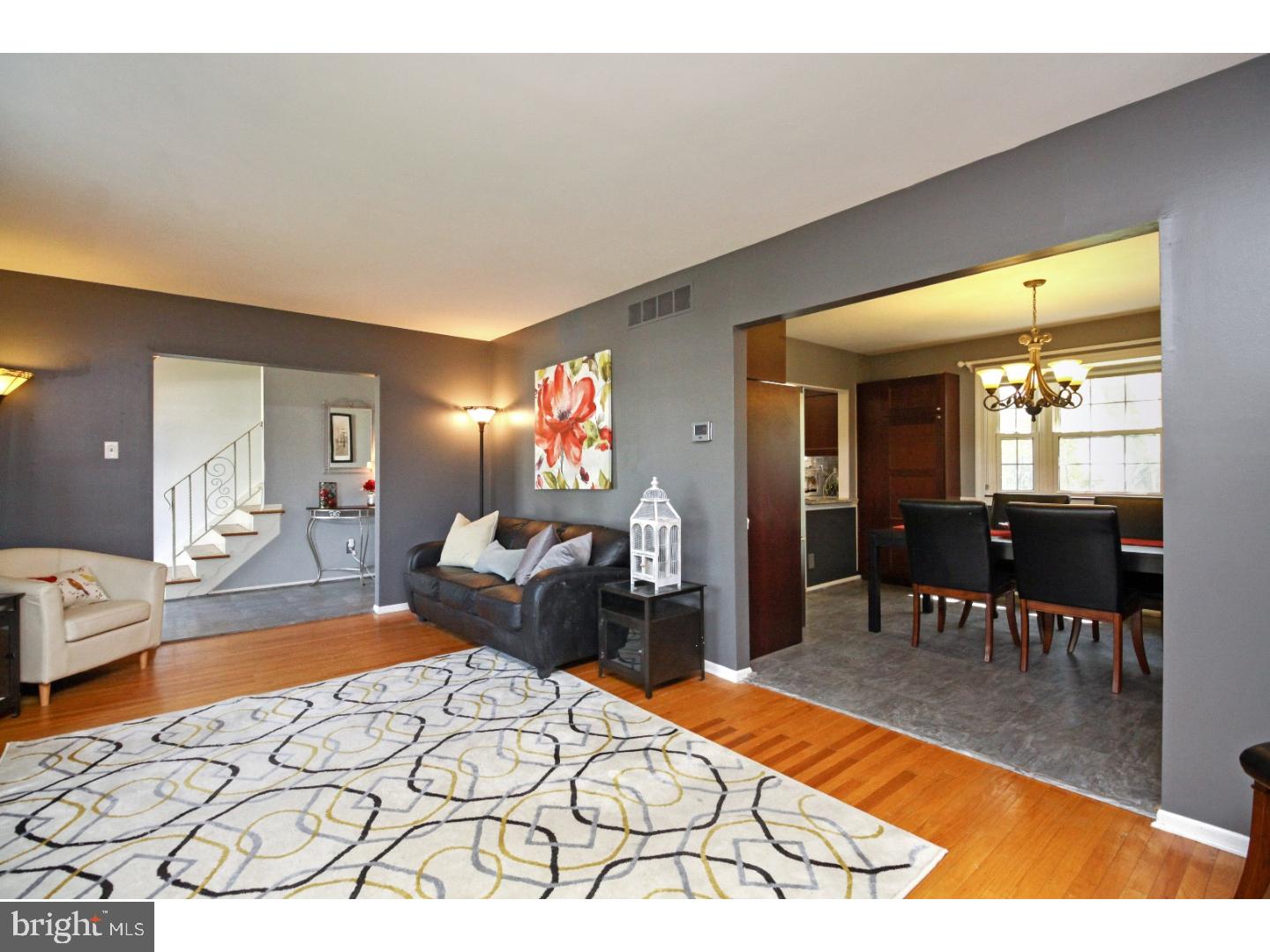 111 Saddle Ridge Road Voorhees, NJ 08043 - Photo 6 of 24 Living Room