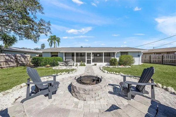 $485,000 | 3165 Regatta Circle, Sarasota, FL 34231