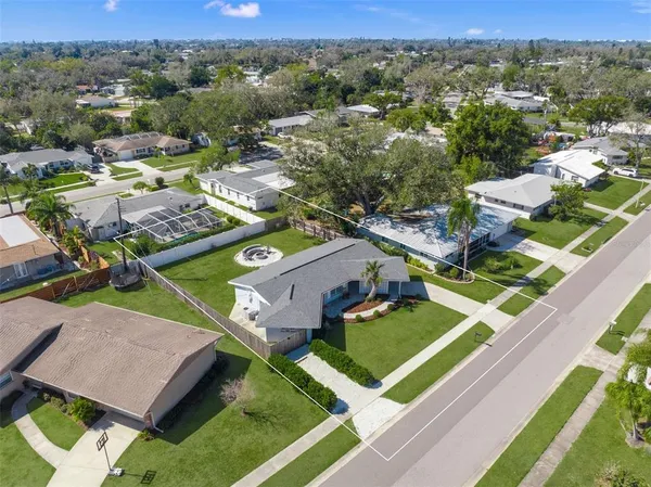 $485,000 | 3165 Regatta Circle, Sarasota, FL 34231