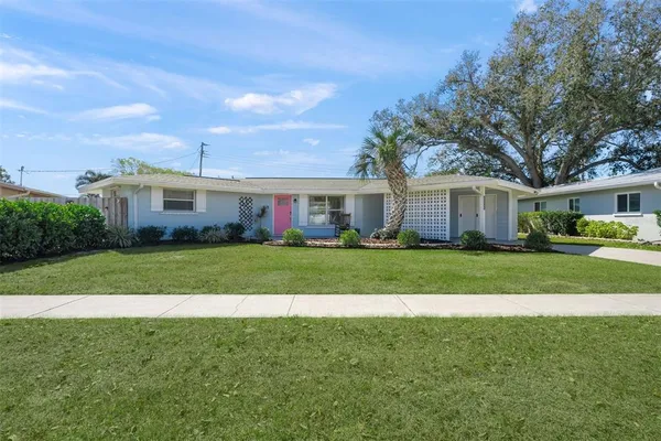 $485,000 | 3165 Regatta Circle, Sarasota, FL 34231