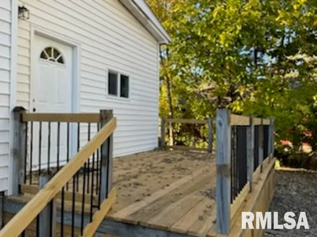 $89,900 | 217 East Tremont Street, Waverly, IL 62692