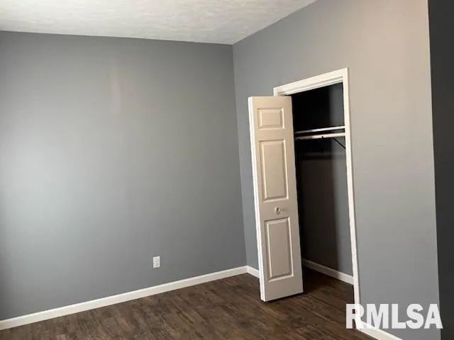 $89,900 | 217 East Tremont Street, Waverly, IL 62692