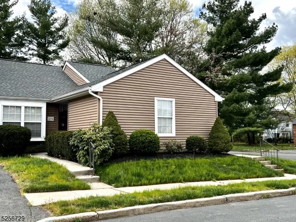$2,700 | 173 Jordans Circle, Somerset, NJ 08873
