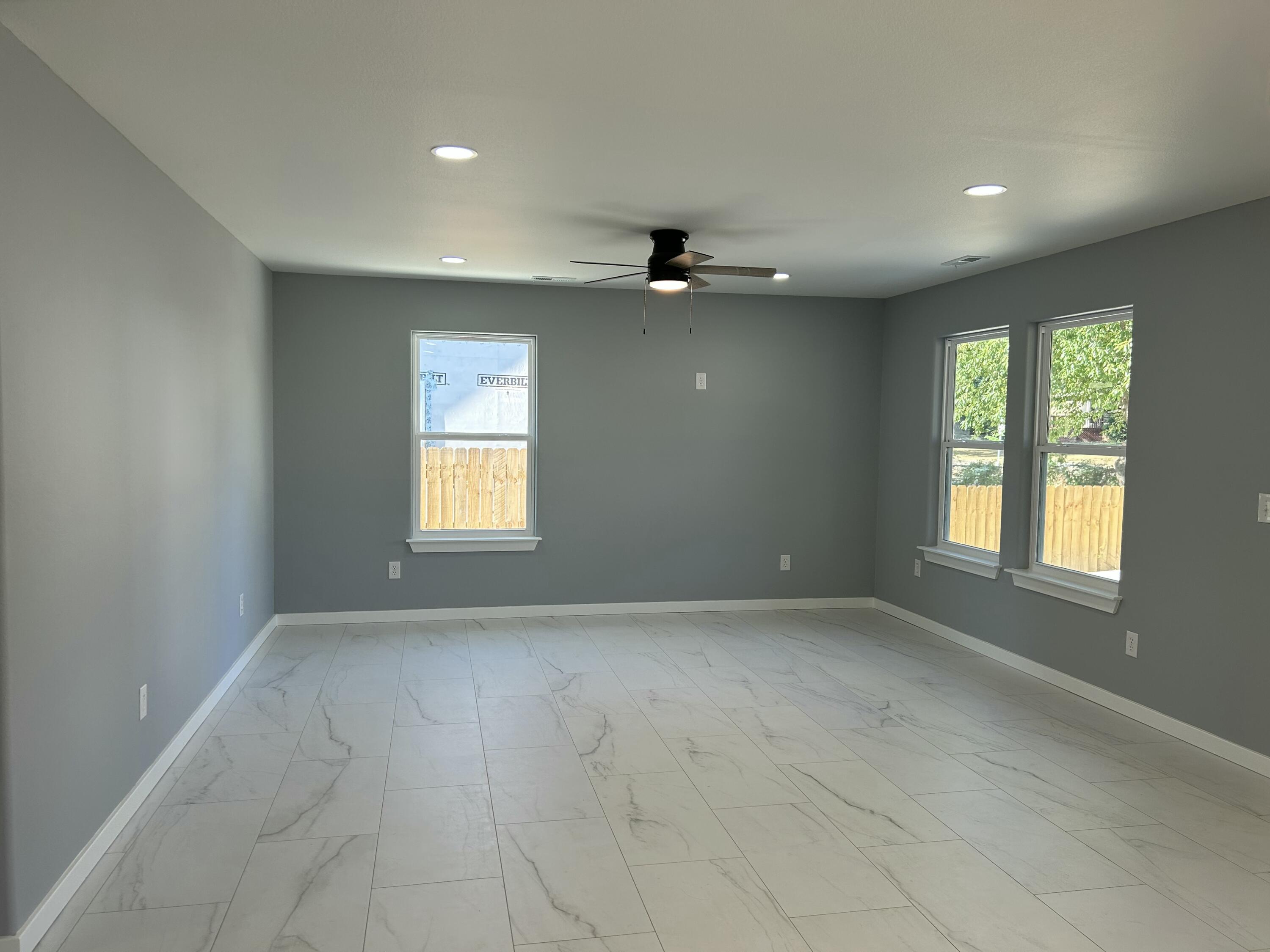 408 2nd Street Monett, MO 65708 - Photo 10 of 31 IMG_6007