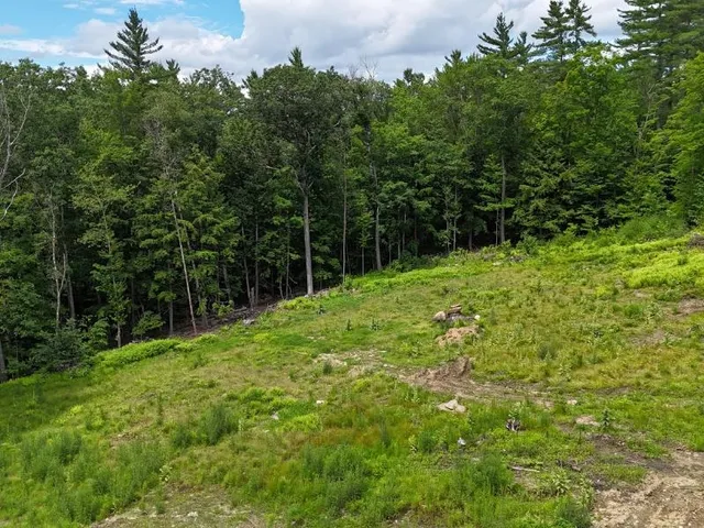 $260,000 | 68 Norris Road, Orford, NH 03777