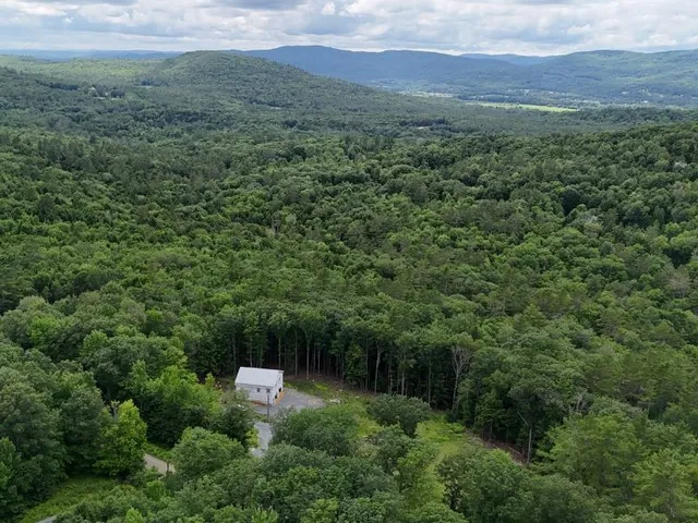 $260,000 | 68 Norris Road, Orford, NH 03777