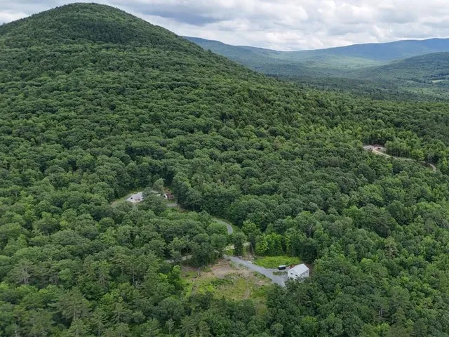 $260,000 | 68 Norris Road, Orford, NH 03777