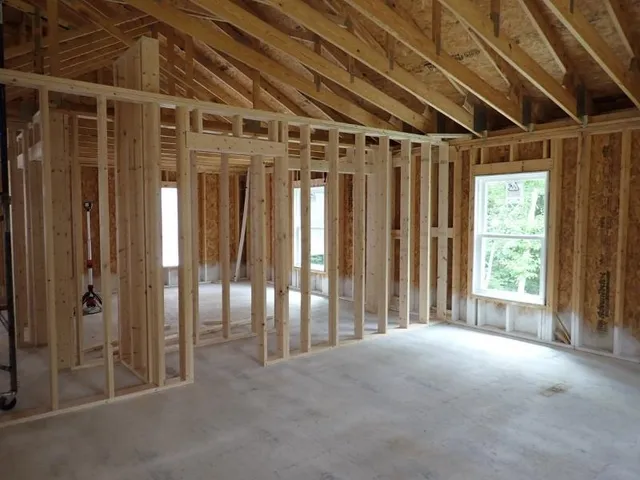 $260,000 | 68 Norris Road, Orford, NH 03777