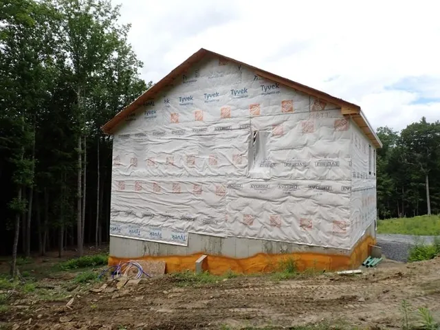 $260,000 | 68 Norris Road, Orford, NH 03777