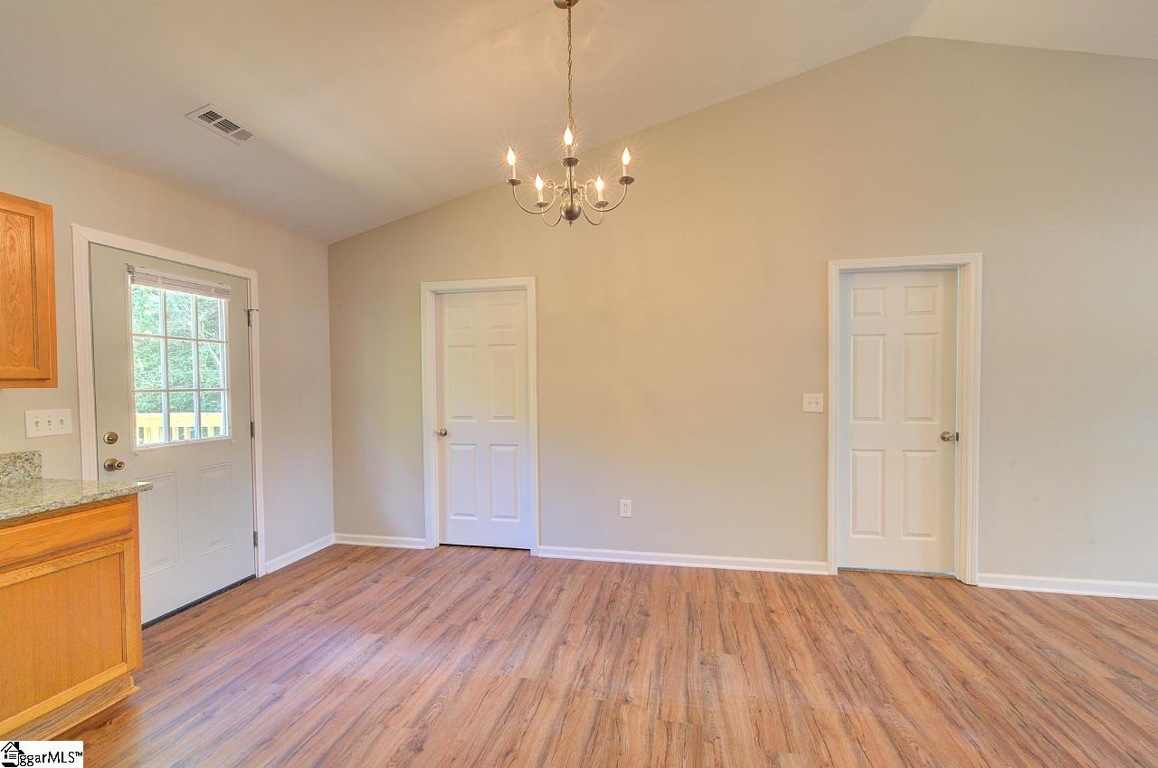 212 Riverbreeze Road Greenville, SC 29611 - Photo 9 of 26 Gallery Image 9
