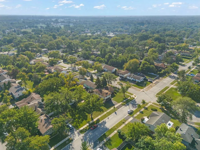 $319,000 | 18749 Loomis Avenue, Homewood, IL 60430