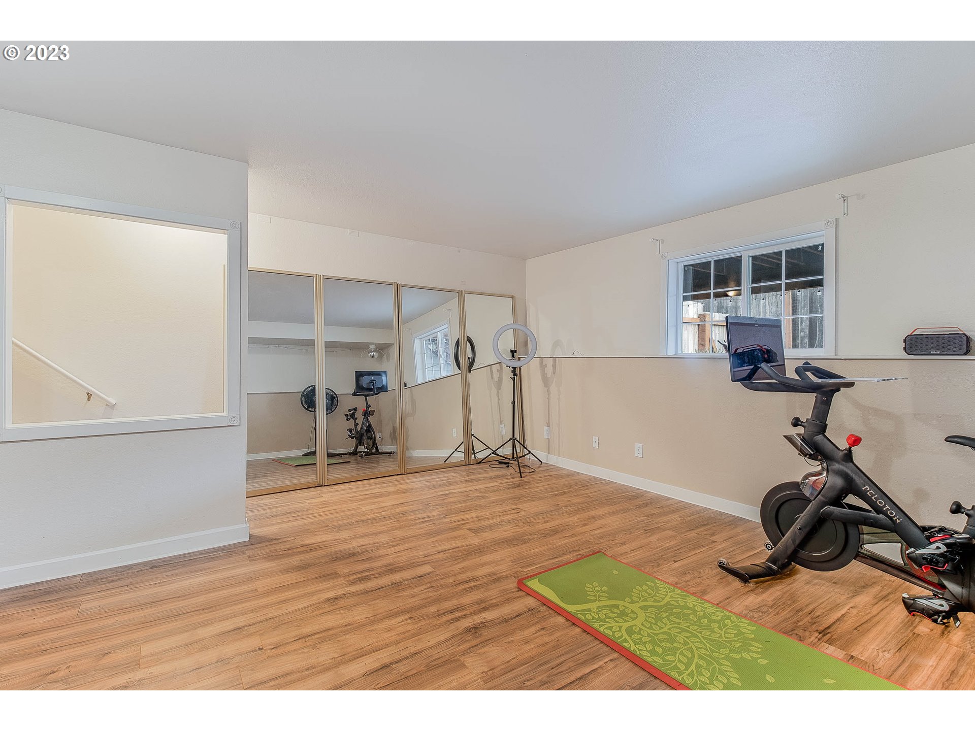 10335 Southwest Denney Road Beaverton, OR 97008 - Photo 27 of 31 a view of a room with gym equipment