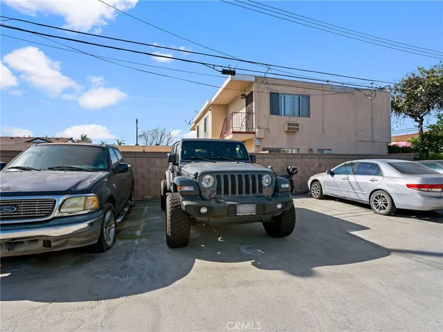 $2,300 | 9918 Ramona Street, Unit 6, Bellflower, CA 90706