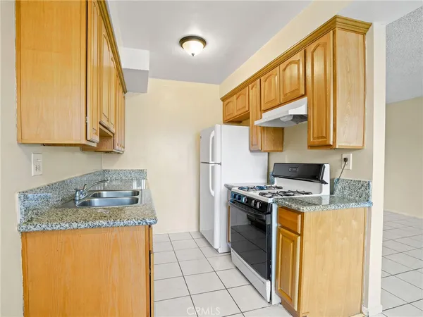 $2,255 | 9918 Ramona Street, Unit 6, Bellflower, CA 90706