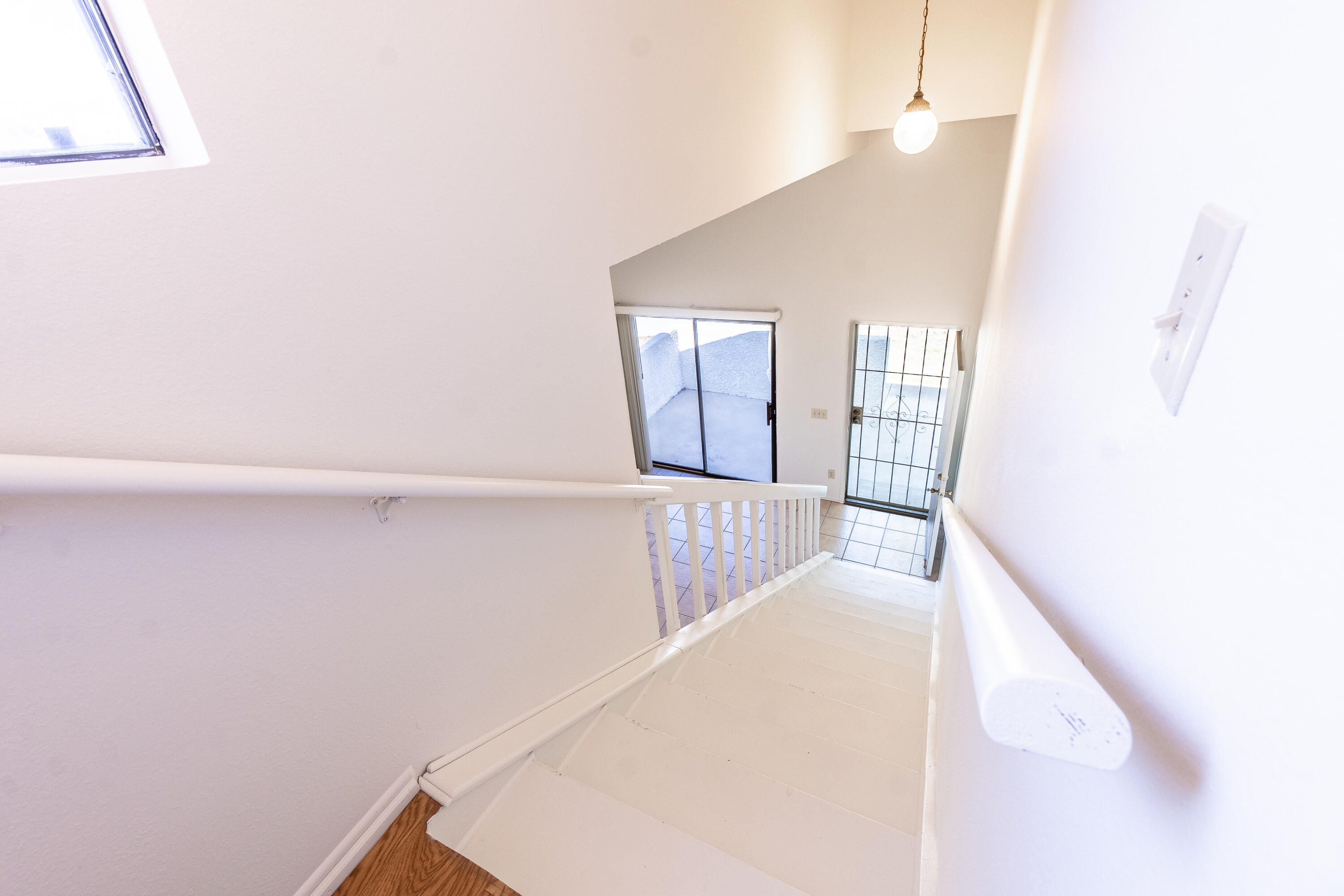 34334 Laura Way Rancho Mirage, CA 92270 - Photo 13 of 27 a view of a hallway with windows