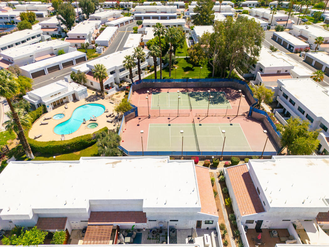 34334 Laura Way Rancho Mirage, CA 92270 - Photo 25 of 27 an aerial view of a city