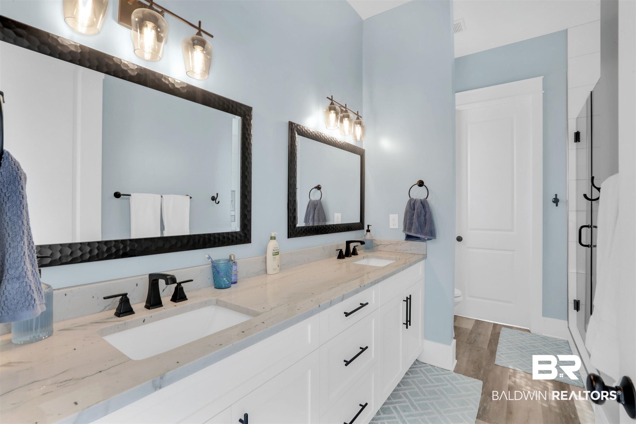 30147 River Road Orange Beach, AL 36561 - Photo 14 of 40 Master Bathroom