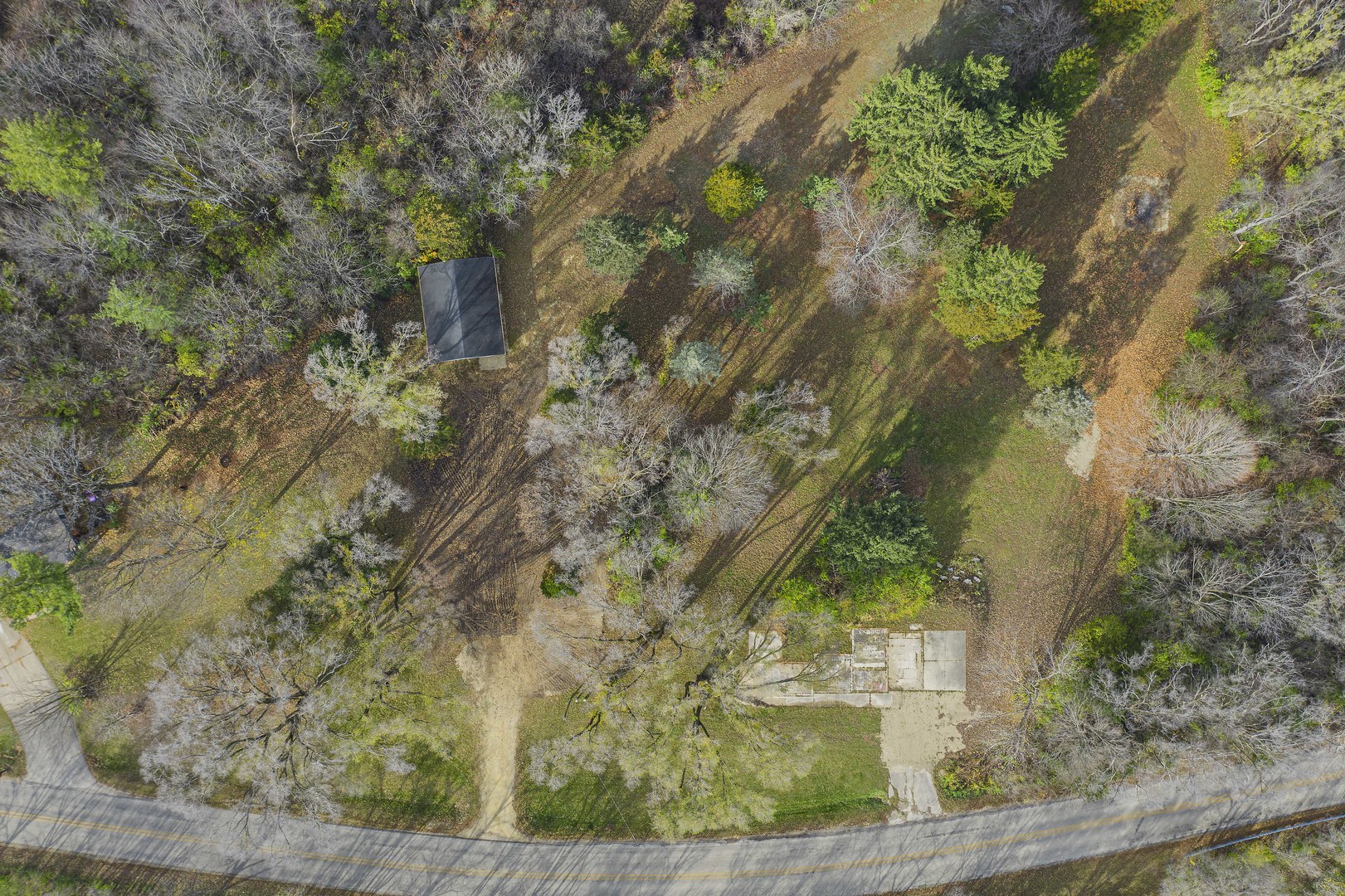 10182 Hamborg Road Roscoe, IL 61073 - Photo 6 of 23 a view of a yard