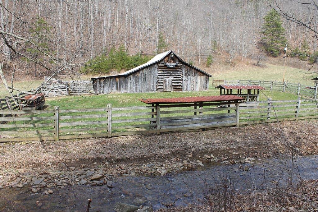7600 Johnson Creek Road Covington, VA 24426 - Photo 10 of 43 IMG_8234
