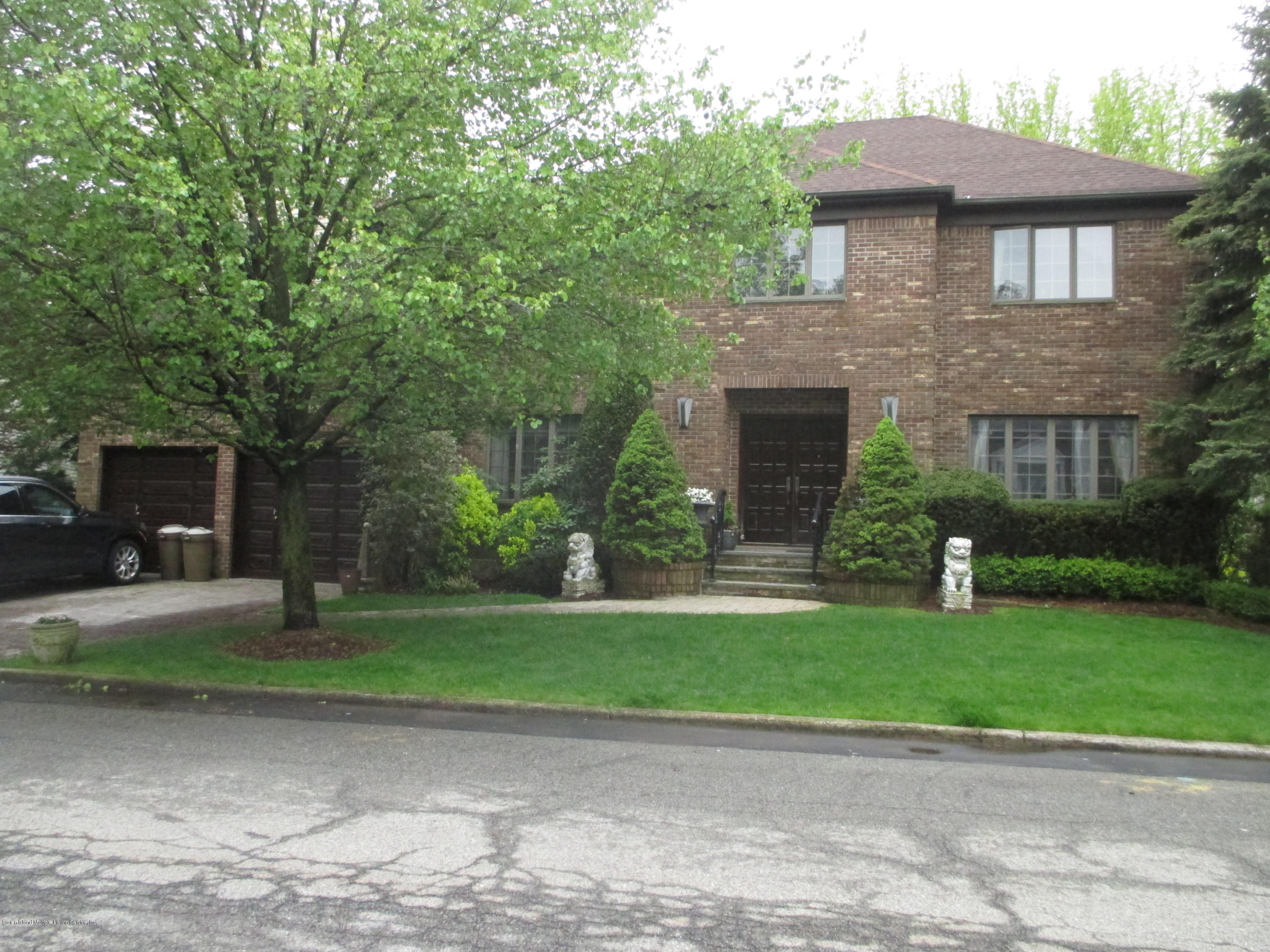 55 Ridge Loop Staten Island, NY 10304 - Photo 1 of 24 IMG_2702