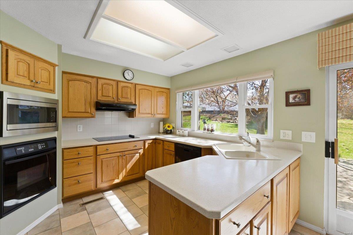 12936 Mayerling Drive St. Louis, MO 63146 - Photo 16 of 48