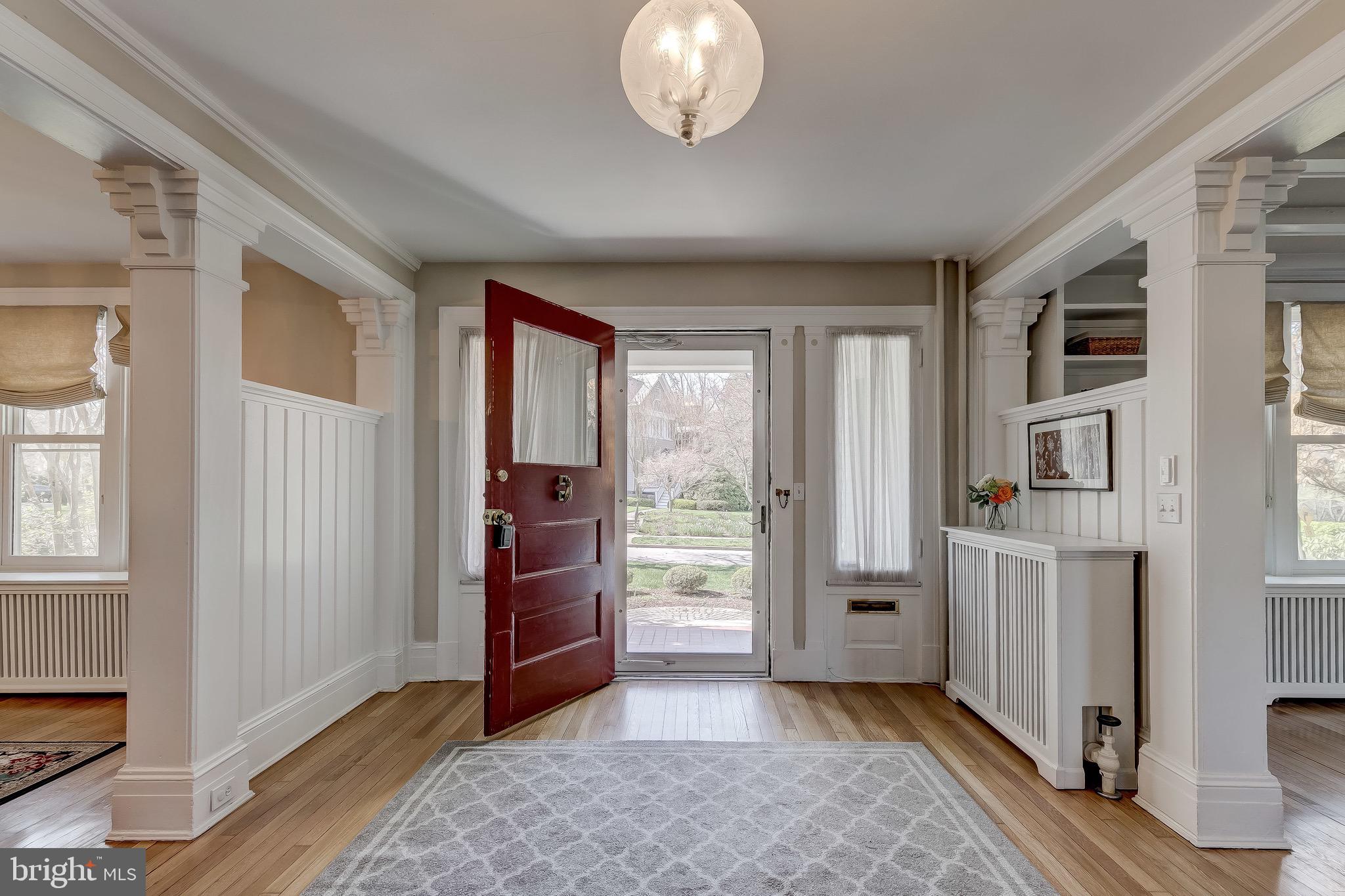 112 Longwood Road Baltimore, MD 21210 - Photo 3 of 72