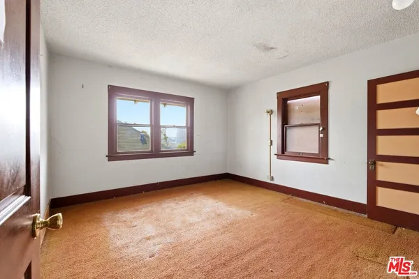 $995,000 | 127 South Westlake Avenue, Los Angeles, CA 90057