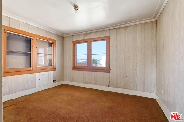 $995,000 | 127 South Westlake Avenue, Los Angeles, CA 90057