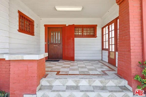 a view of an entryway with staircase