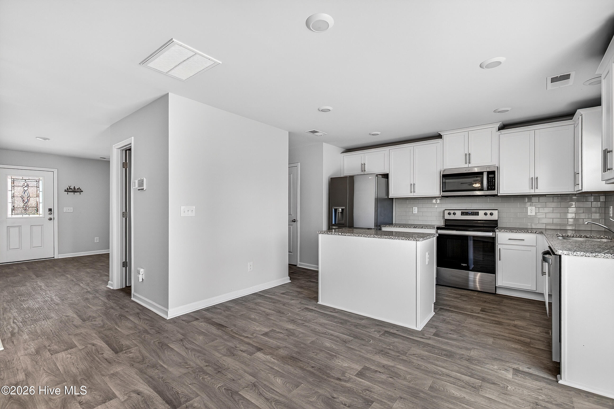 524 Dakota Road New Bern, NC 28560 - Photo 7 of 32 08