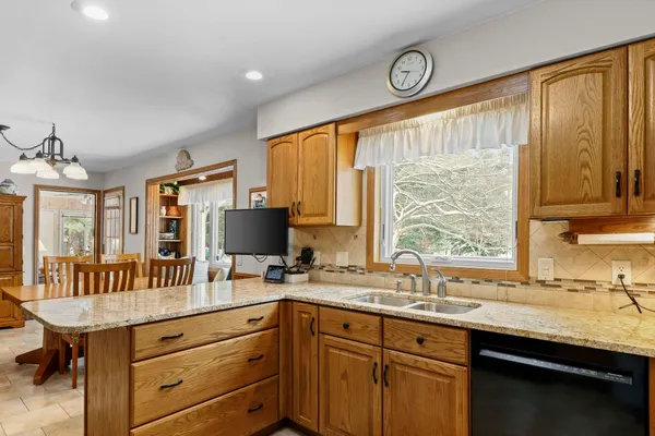 $519,900 | E10471 Pine Circle, Prairie du Sac, WI 53578