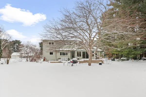 $519,900 | E10471 Pine Circle, Prairie du Sac, WI 53578