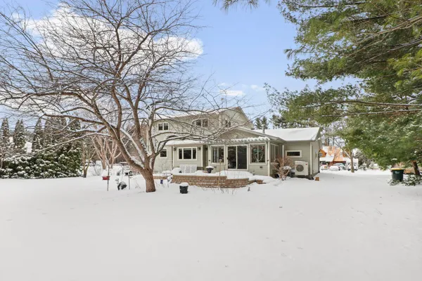 $519,900 | E10471 Pine Circle, Prairie du Sac, WI 53578
