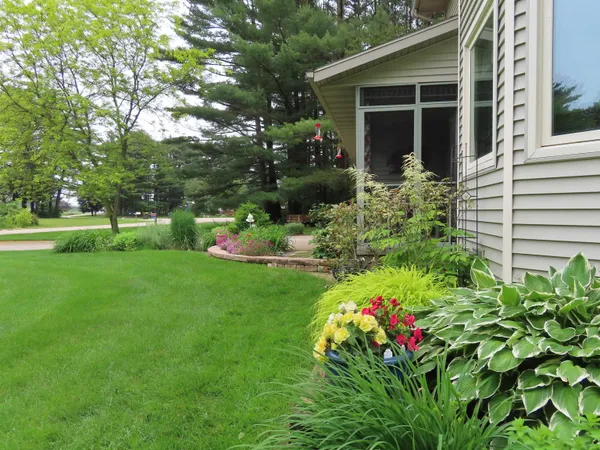 $519,900 | E10471 Pine Circle, Prairie du Sac, WI 53578