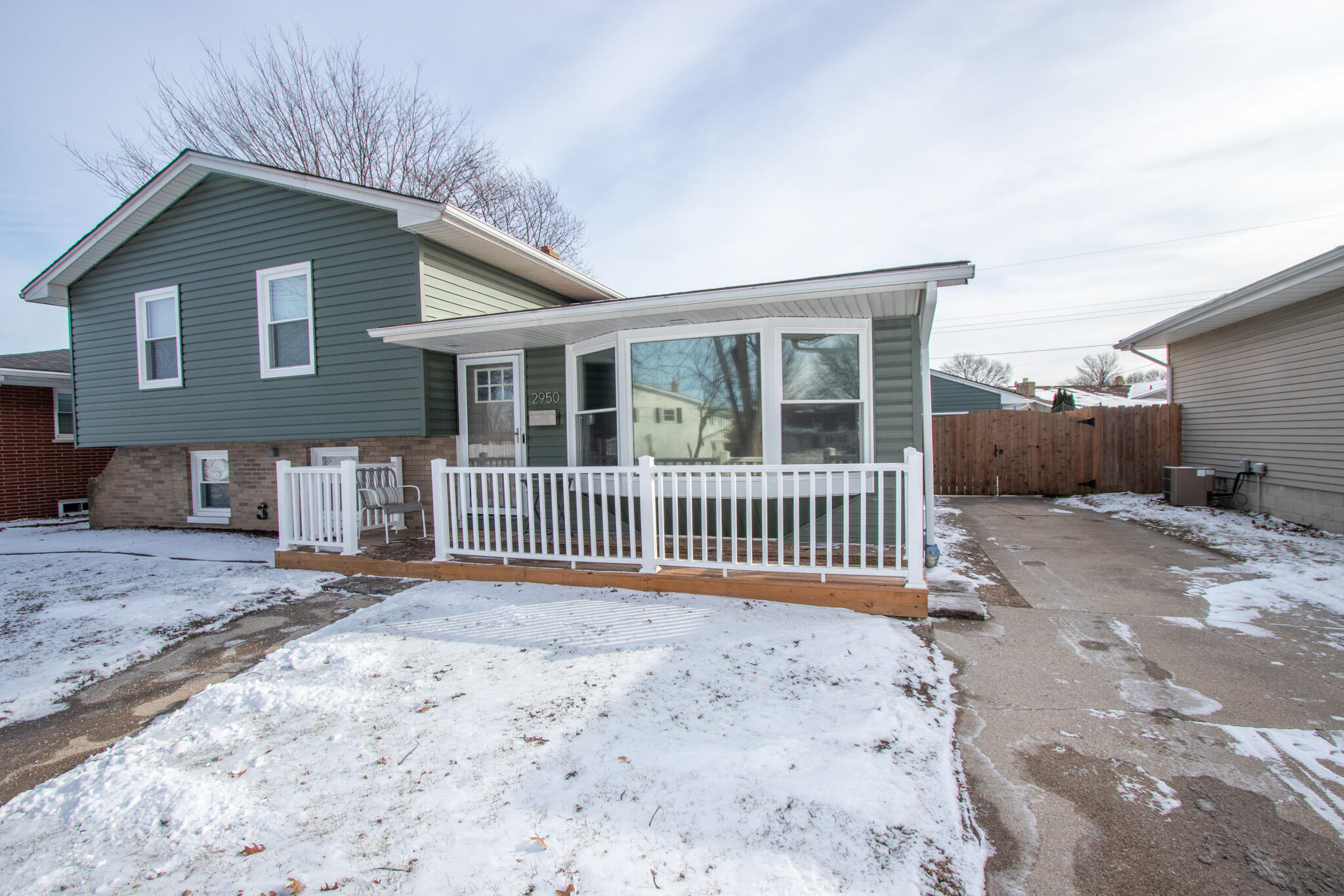 2950 101st Street Highland, IN 46322 - Photo 2 of 34 2048x1365