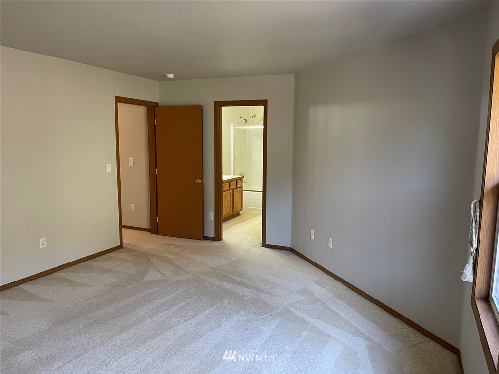 271 Ferndale Avenue Southeast Renton, WA 98056 - Photo 14 of 20 Gallery Image 14
